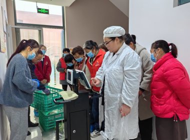 “半”日相约   为爱护航 ——沿口幼儿园开展“食堂半日开放”活动