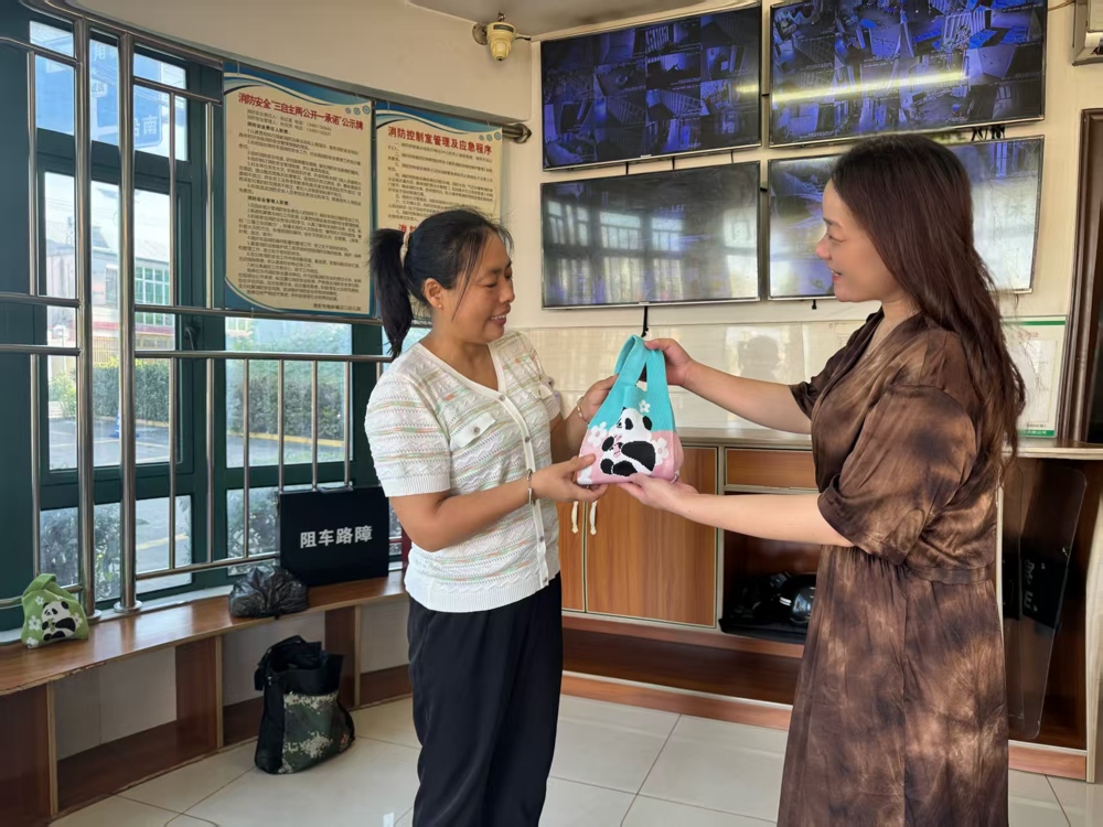 250ee799eafd4f7eb7a5fa55817512d1.jpg 250ee799eafd4f7eb7a5fa55817512d1.jpg