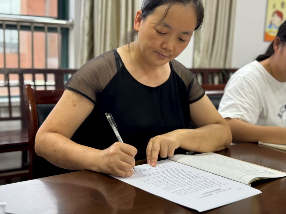 33f9b0a0784d4f5d9b1d1e39392a630b.jpg 33f9b0a0784d4f5d9b1d1e39392a630b.jpg